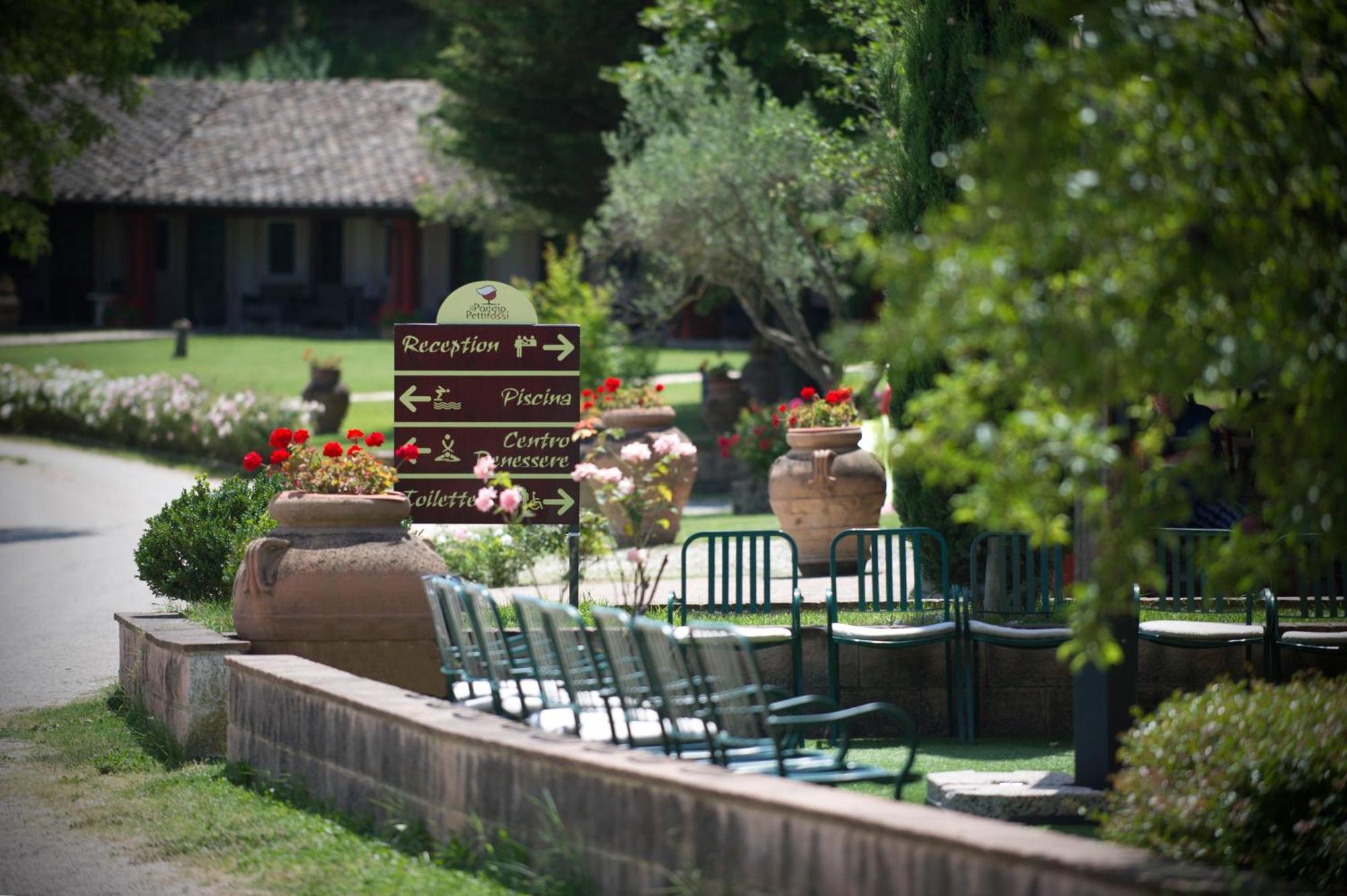 Il Poggio Dei Pettirossi Guest House Bevagna Exterior photo